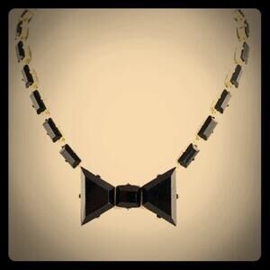 Eye Candy Los Angeles Bow necklace